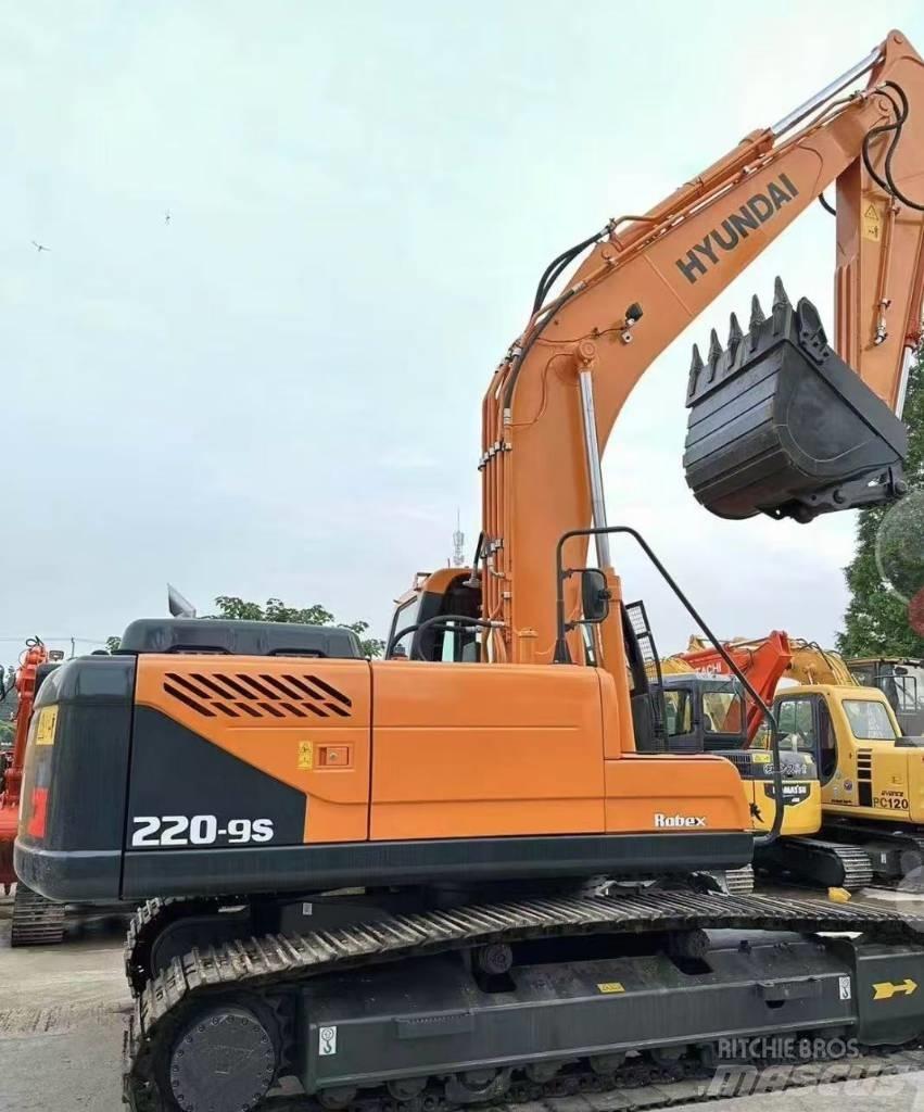 Hyundai 220-9 Rupsgraafmachines