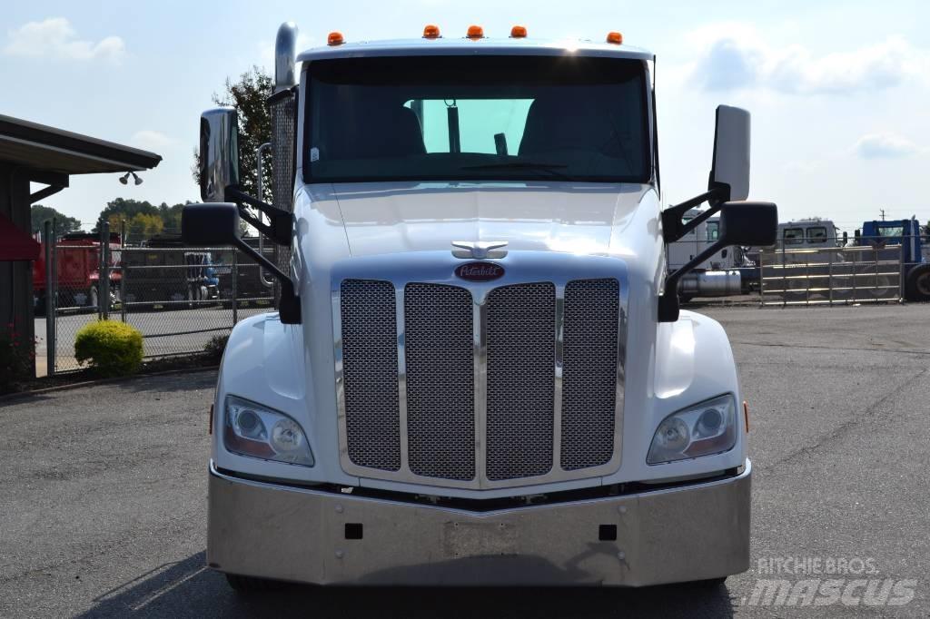 Peterbilt 579 Trekkers