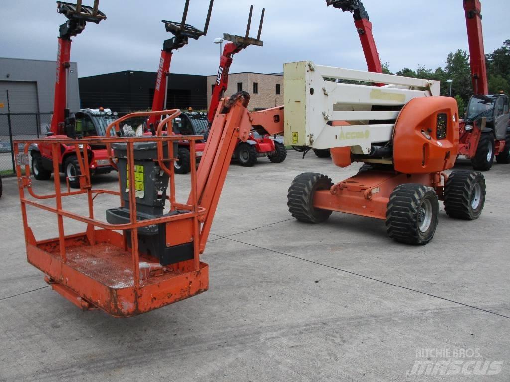 JLG 450 AJ (040) Knikarmhoogwerkers