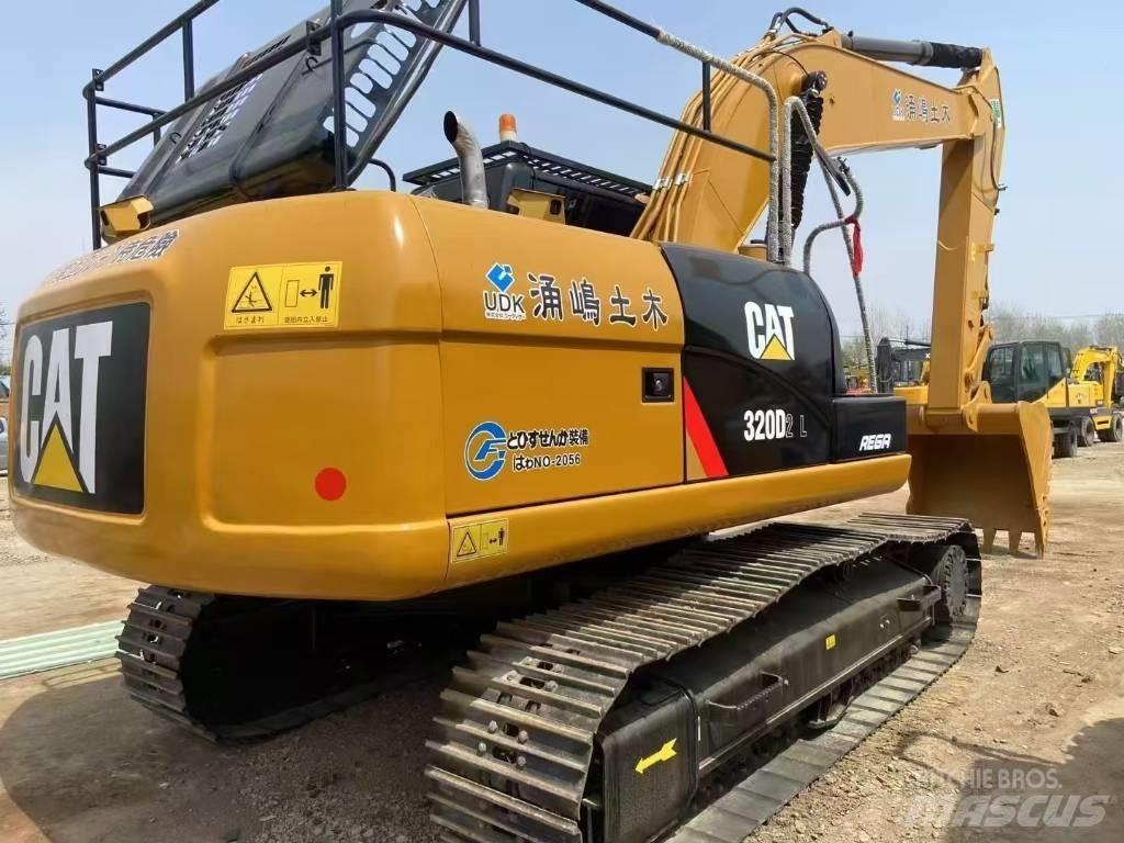 CAT 320D2 Rupsgraafmachines
