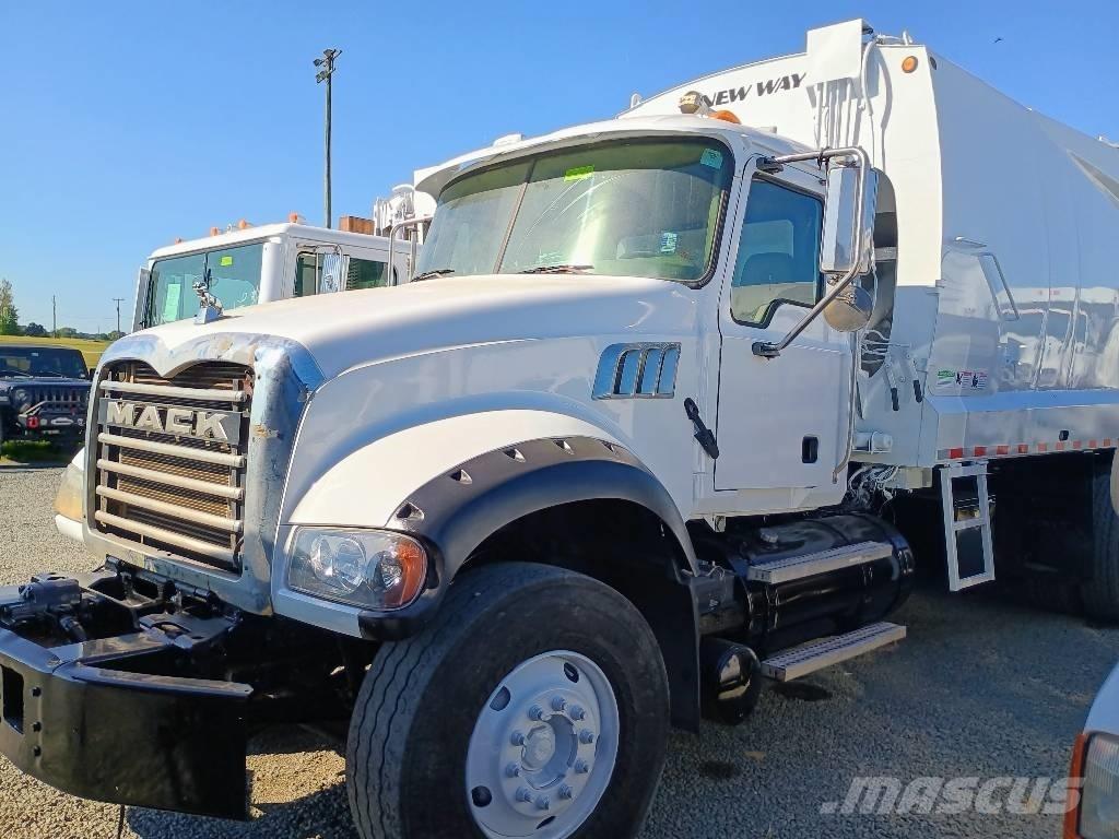 Mack GU 713 Vuilniswagens