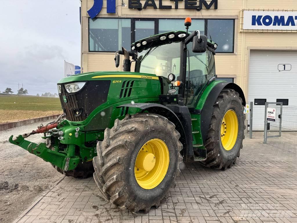 John Deere 6210R Tractoren
