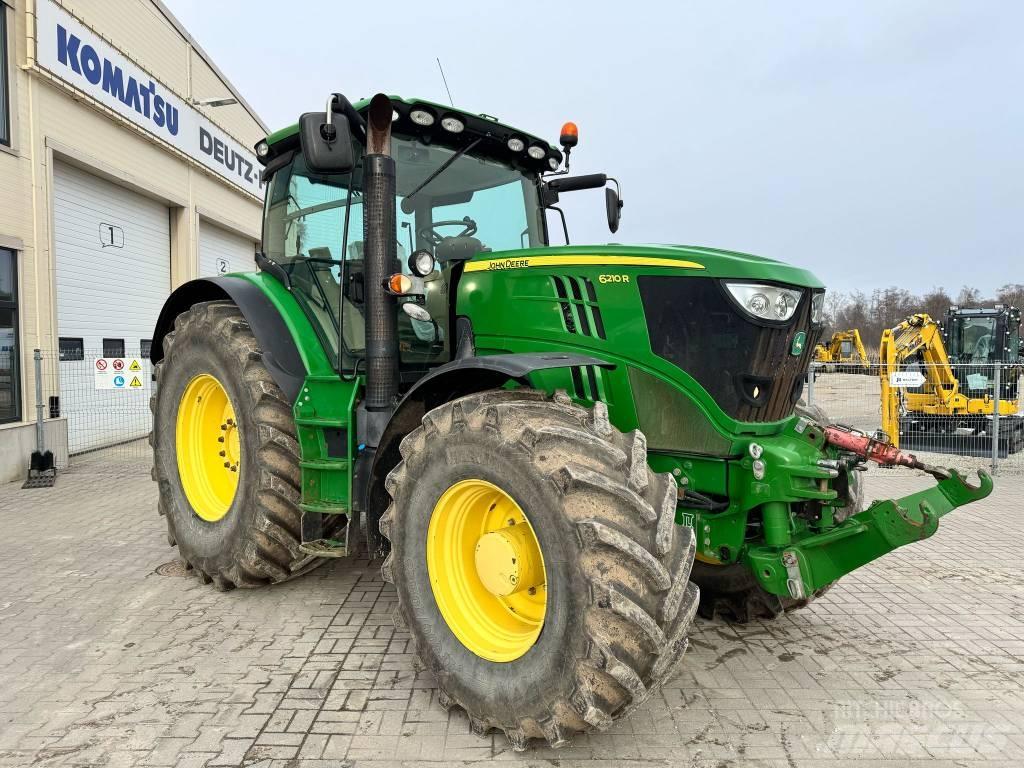 John Deere 6210R Tractoren