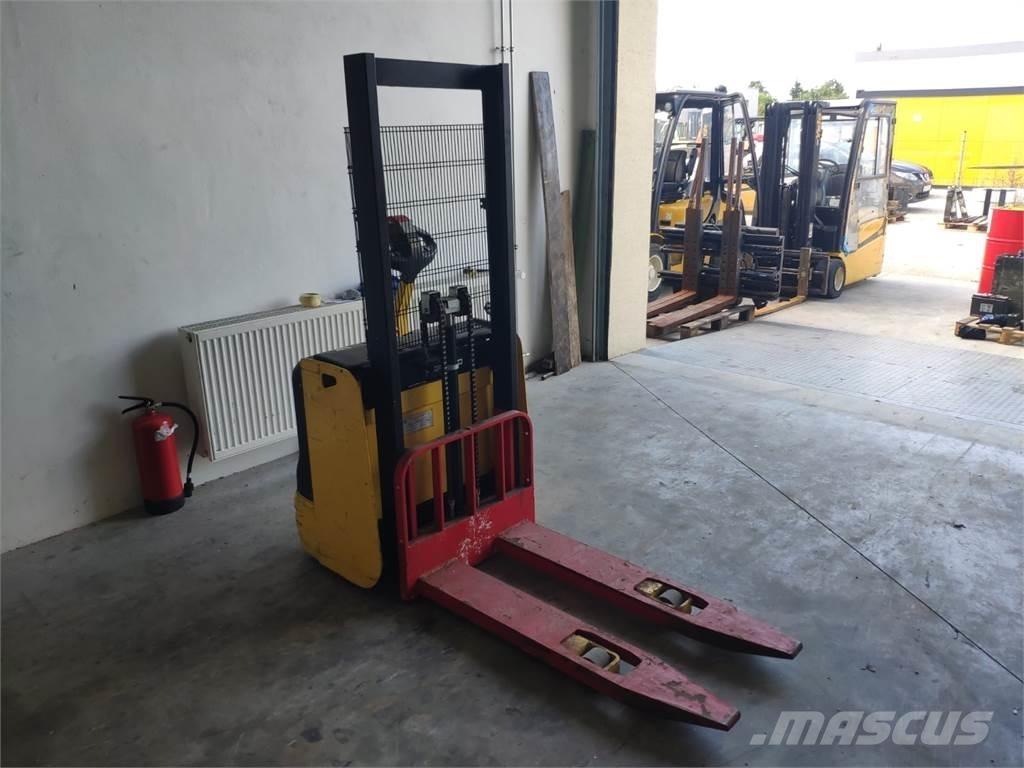 Hyster S1.0E Stapelaar meeloop