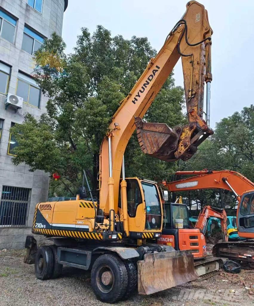 Hyundai r210w-9 Wielgraafmachines