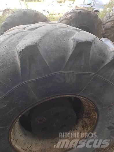 Michelin 18R19.5XF Banden, wielen en velgen