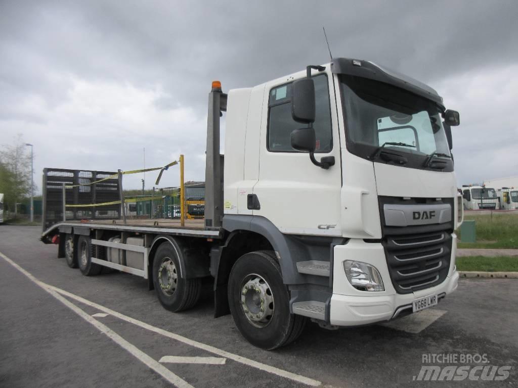 DAF CF450 Vrachtwagen met vlakke laadvloer en lier