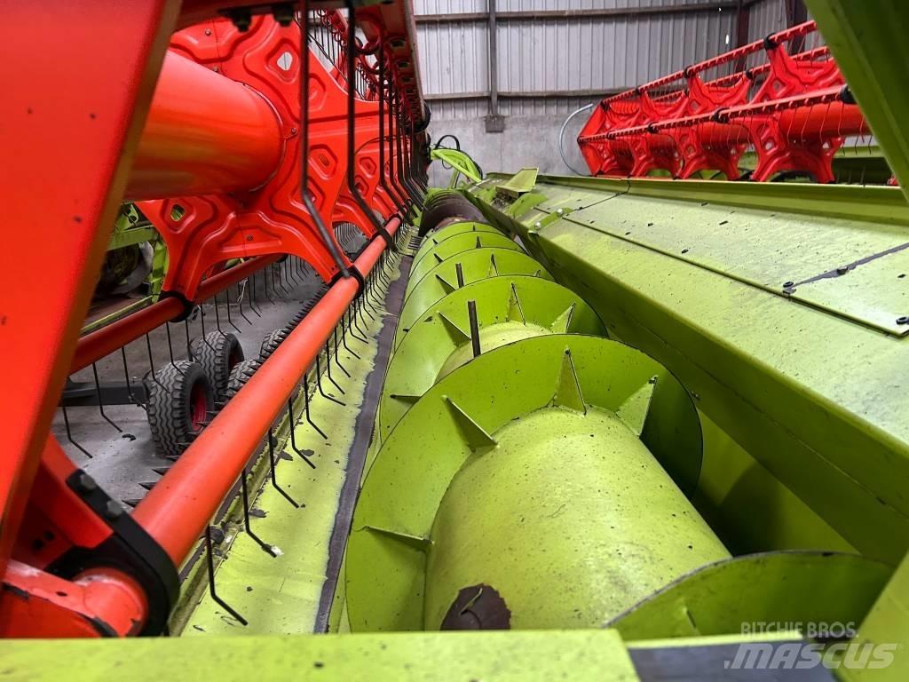 CLAAS Lexion 670 Maaidorsmachines