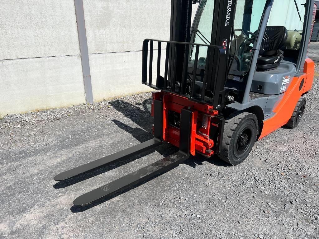 Toyota 02-8FGF25 LPG heftrucks