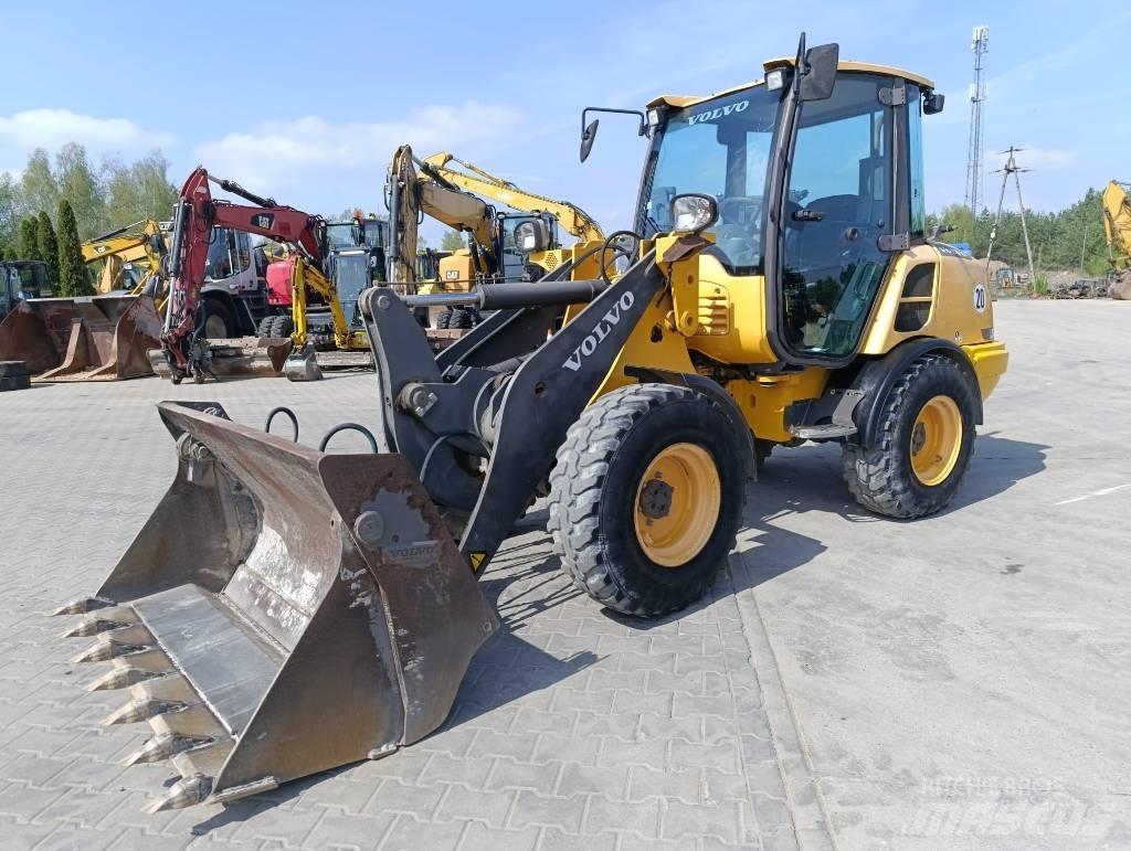 Volvo L 25 F Wielladers