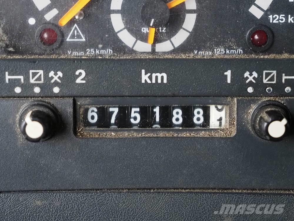 Scania 94 D 260 Platte bakwagens