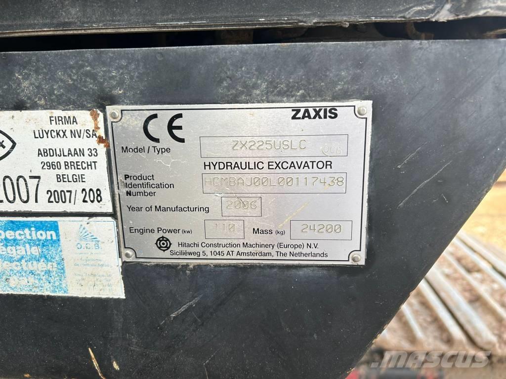 Hitachi ZX 225 Rupsgraafmachines