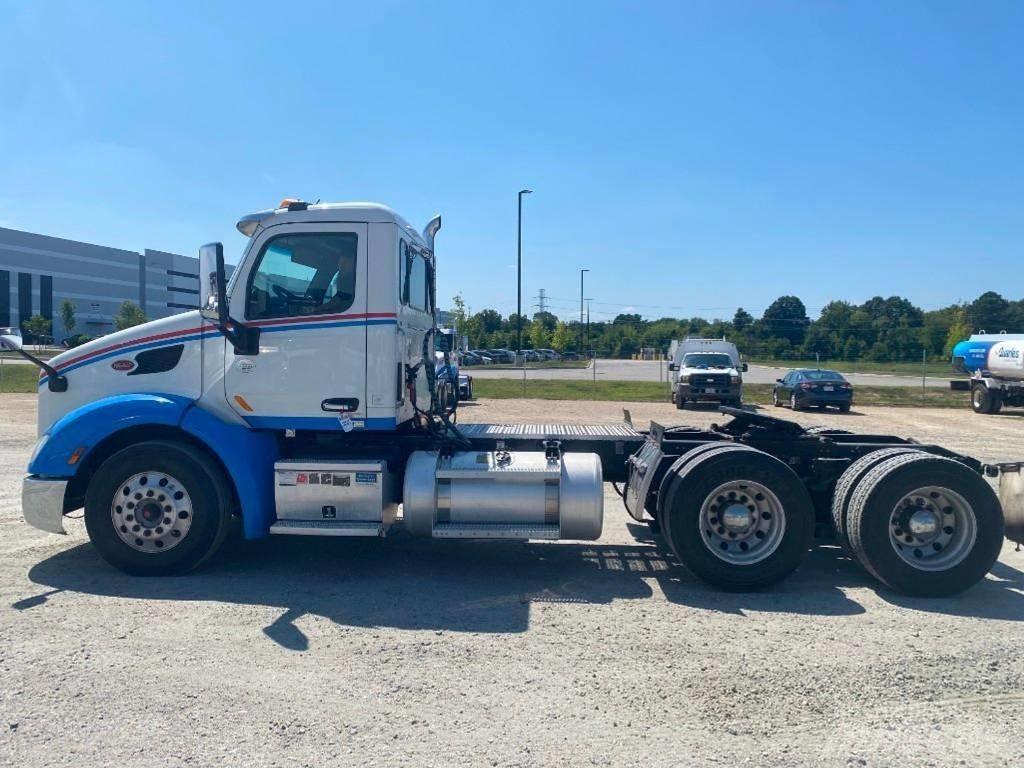 Peterbilt 579 Trekkers