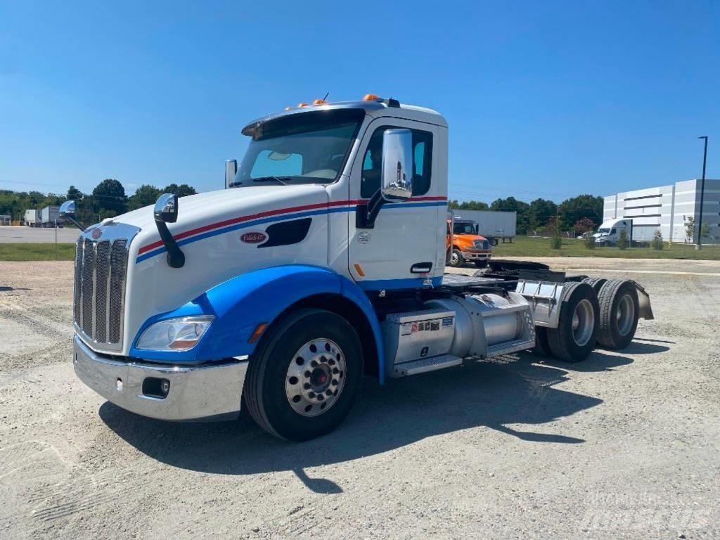 Peterbilt 579 Trekkers