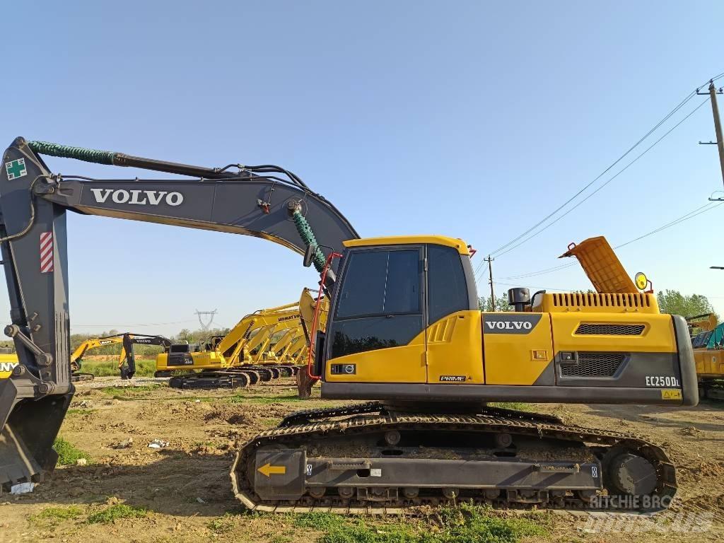 Volvo EC 250 Rupsgraafmachines