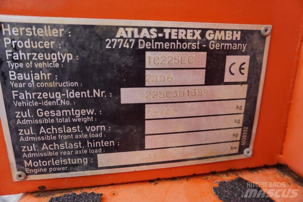 Terex TC225 LC Rupsgraafmachines