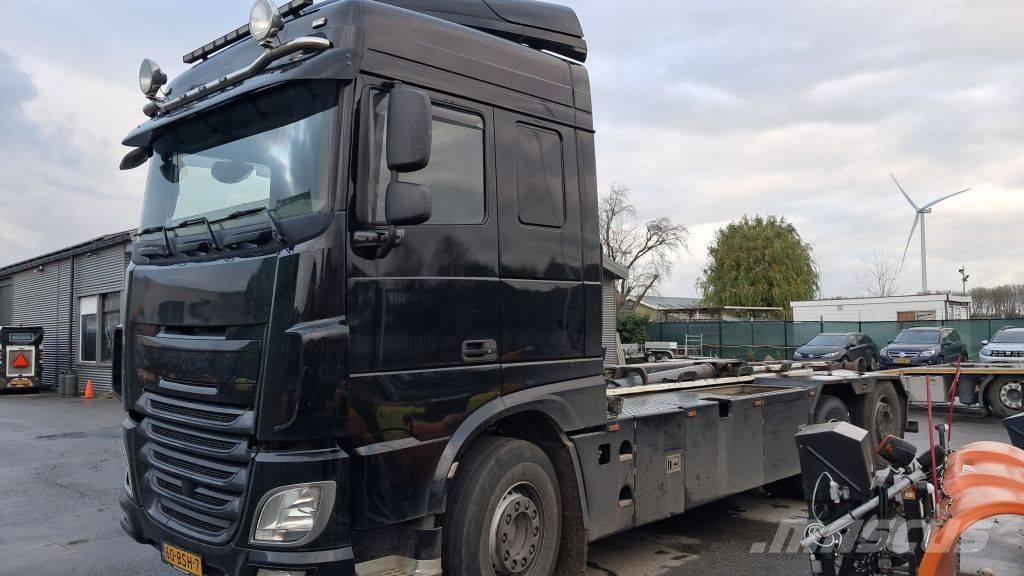 DAF XF 510 FAN Vrachtwagen met containersysteem