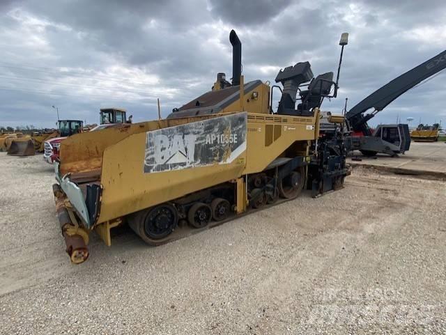 CAT AP1055E Asfaltafwerkmachines