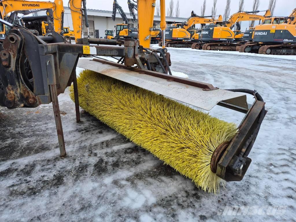 Salo 300 Avoharja Borstels