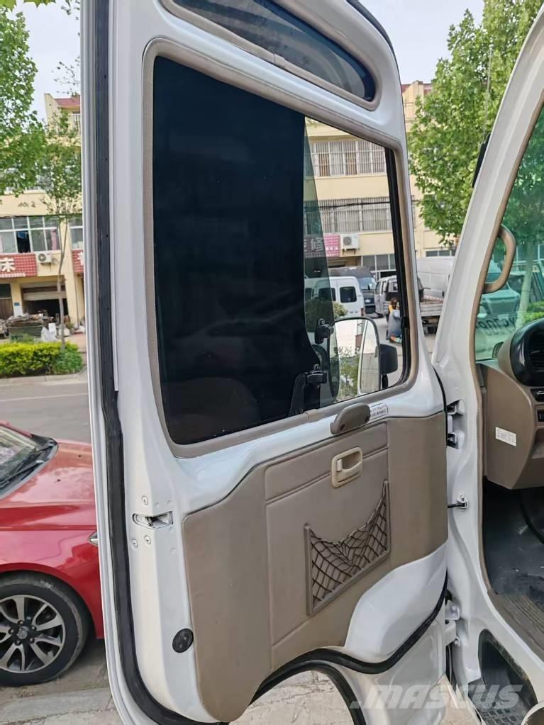 Toyota Coaster Intercitybussen