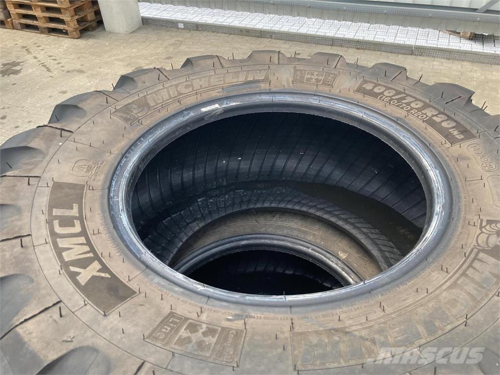 Michelin 400/70R20 Banden, wielen en velgen