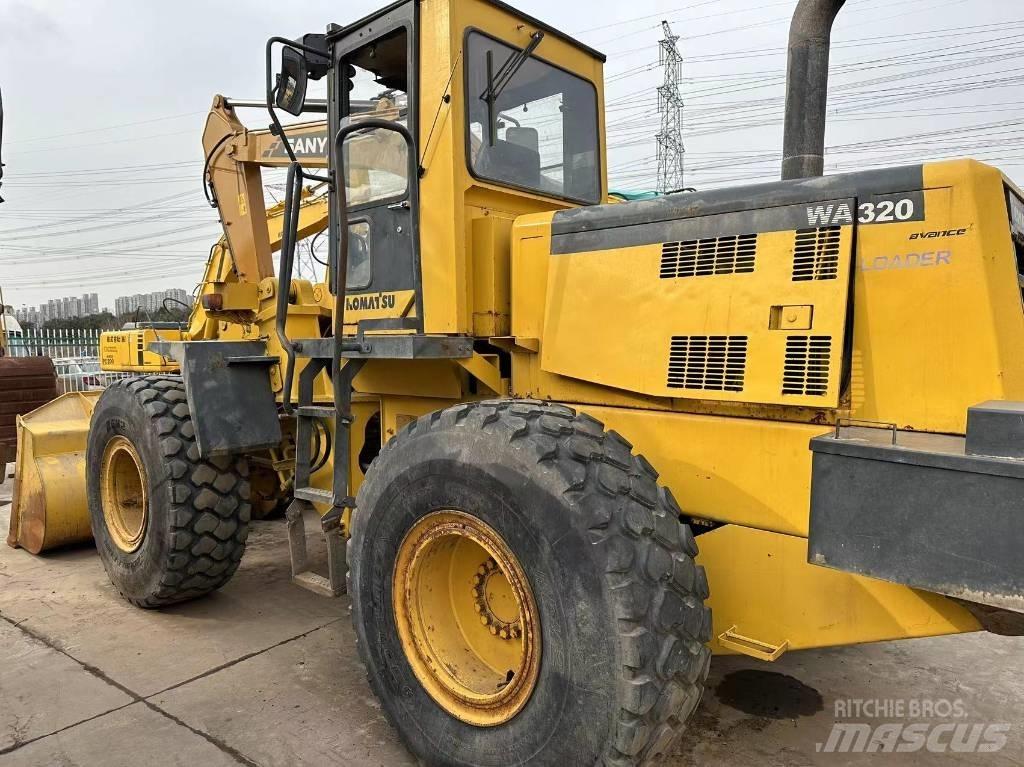 Komatsu WA 320 Wielladers