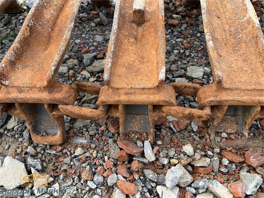 Clark ATF 600x26,5 Rupsbanden, kettingen en onderstel