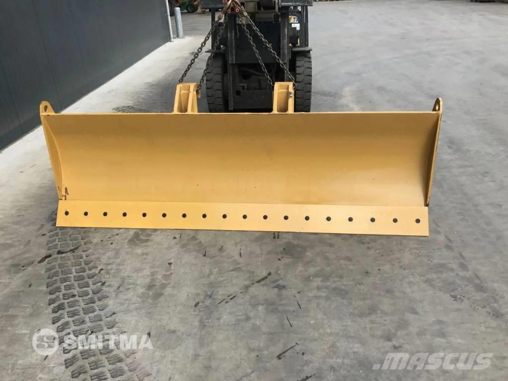 CAT 12K Bladen