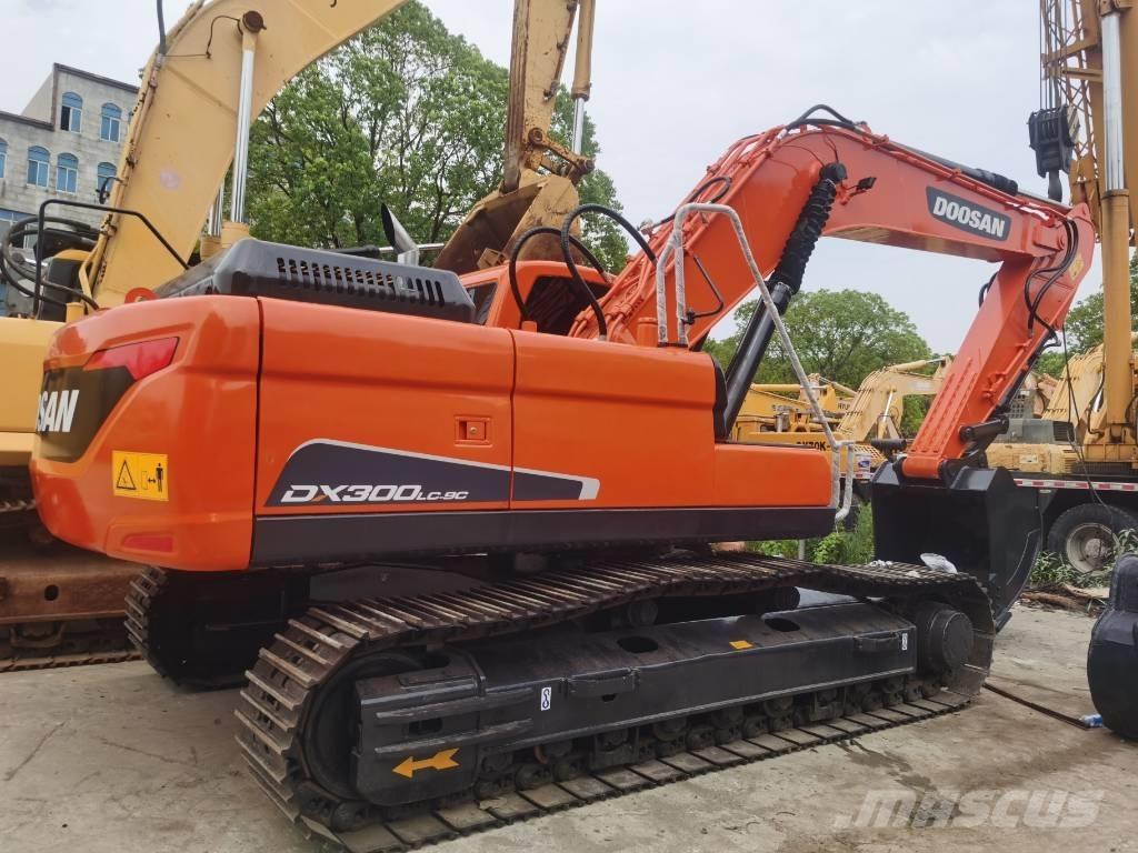 Doosan DX 300 LC Rupsgraafmachines