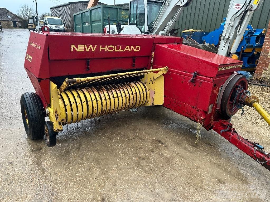 New Holland 370 Vierkante balenpers