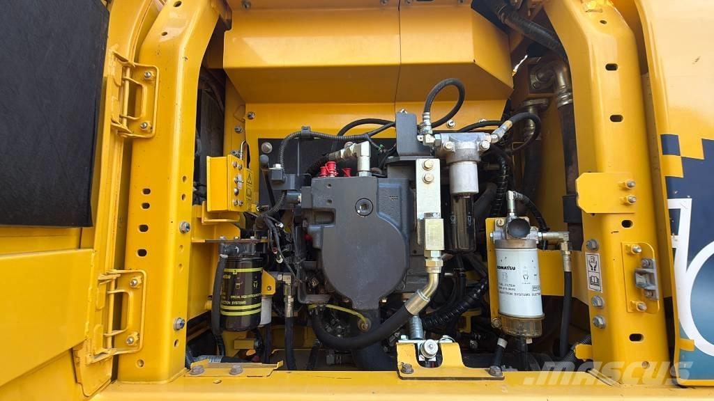 Komatsu HB 215 LC-3 Rupsgraafmachines