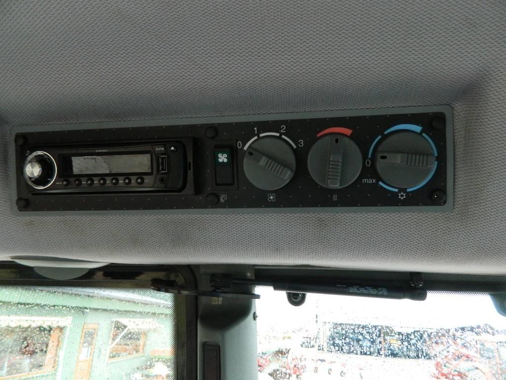 Valtra T 140 Tractoren