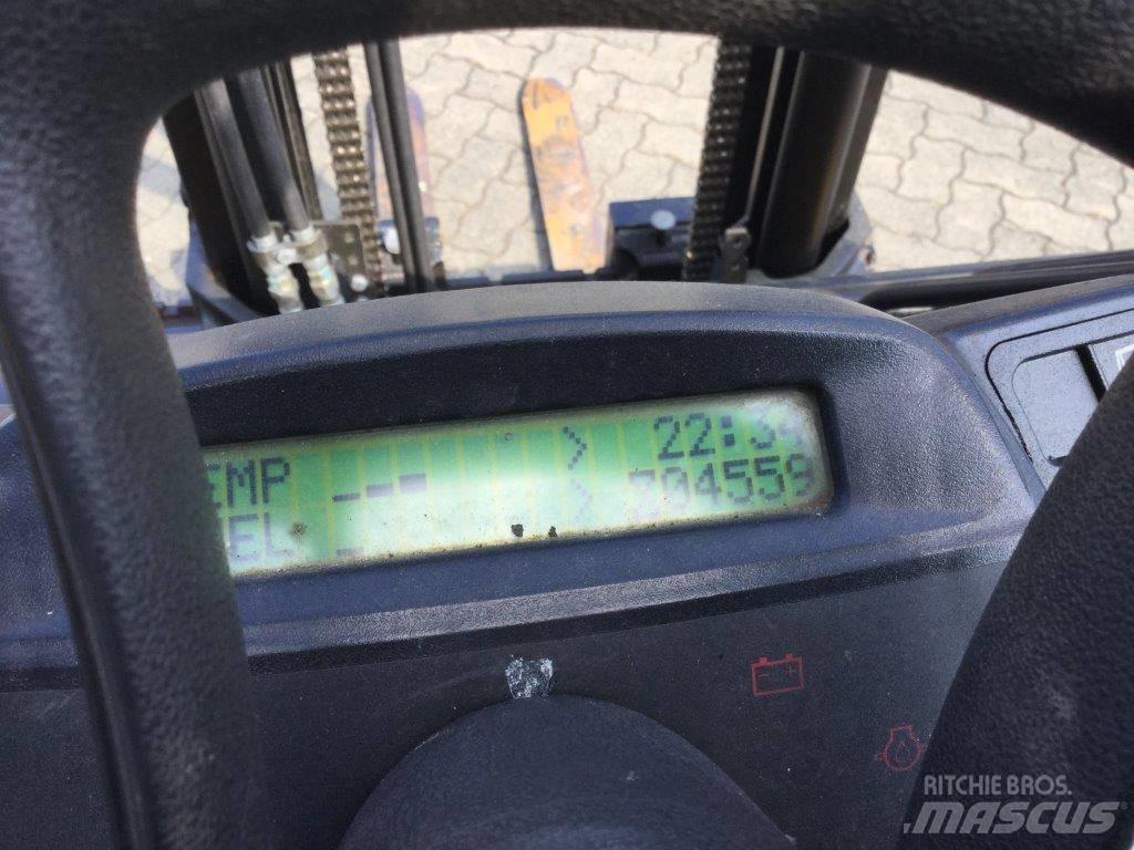 Yale GDP30VX Diesel heftrucks