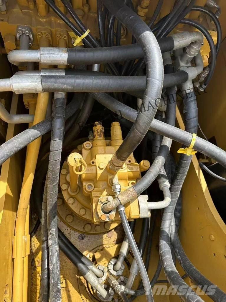 CAT 323 D2 Rupsgraafmachines