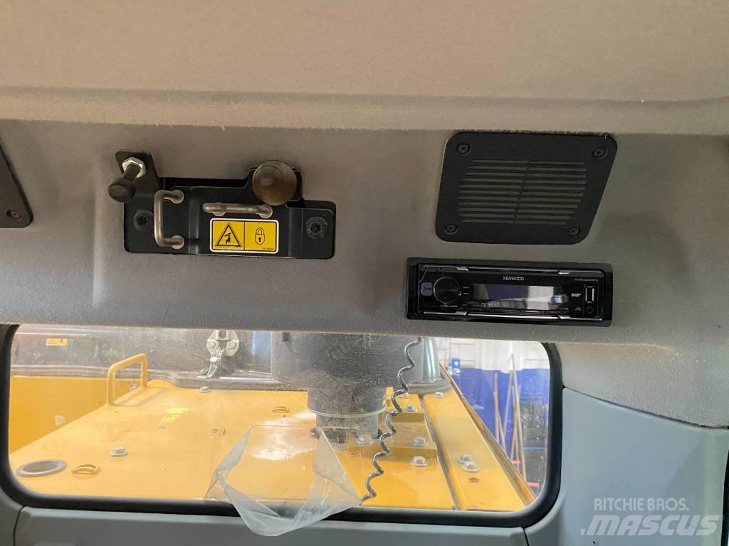 CAT 323F LN Rupsgraafmachines