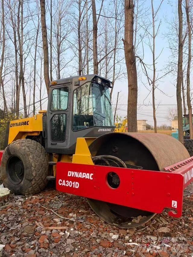 Dynapac CA301 Trilrolwalsen