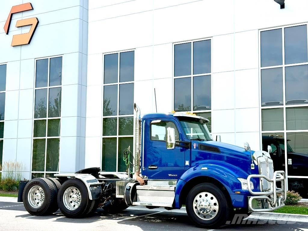 Kenworth T 880 Trekkers