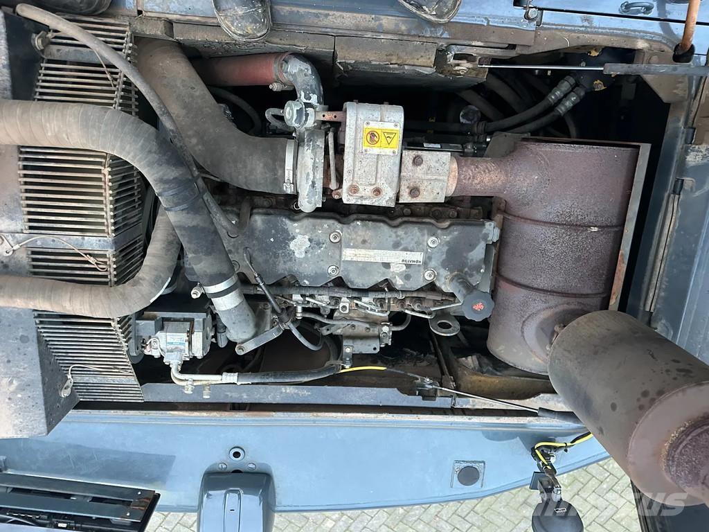 Komatsu PW200-7EO Wielgraafmachines