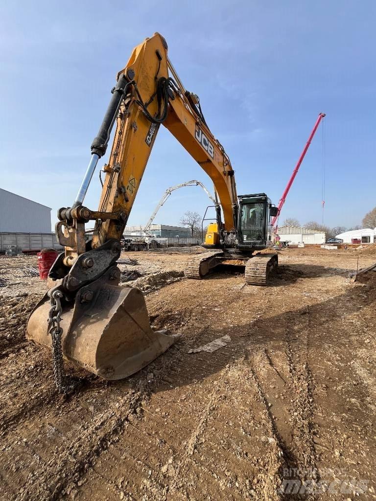 JCB JS 210 Rupsgraafmachines