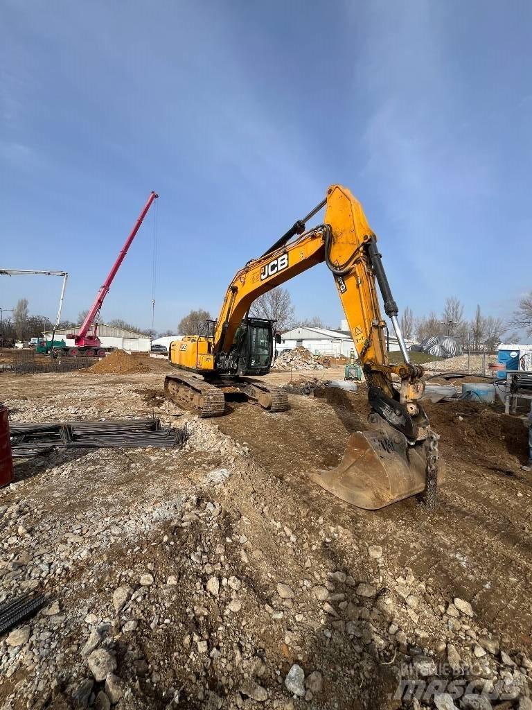 JCB JS 210 Rupsgraafmachines