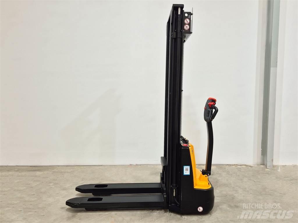  ESA121 2S360 Stapelaar meeloop