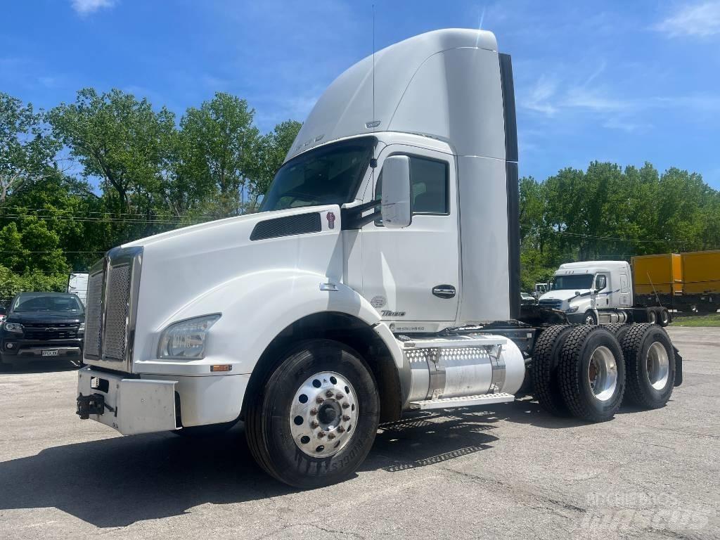 Kenworth T 880 Trekkers