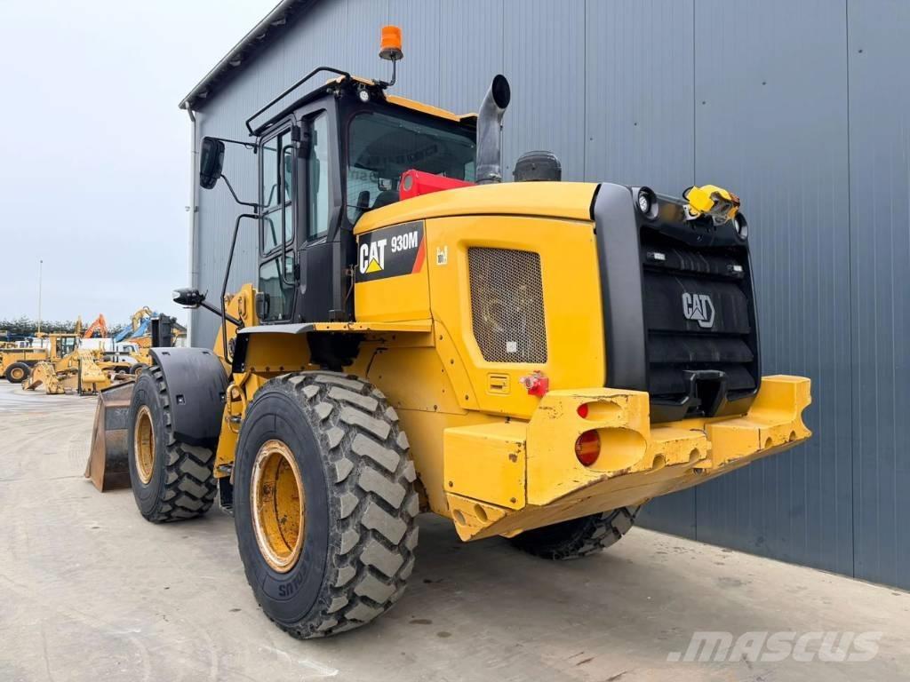 CAT 930M Wielladers
