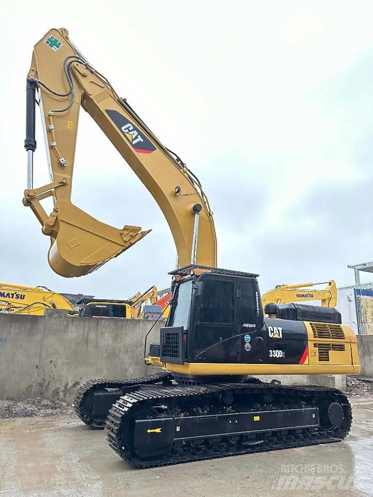 CAT 330 D2 Midigraafmachines 7t - 12t