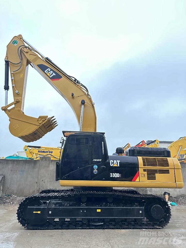 CAT 330 D2 Midigraafmachines 7t - 12t