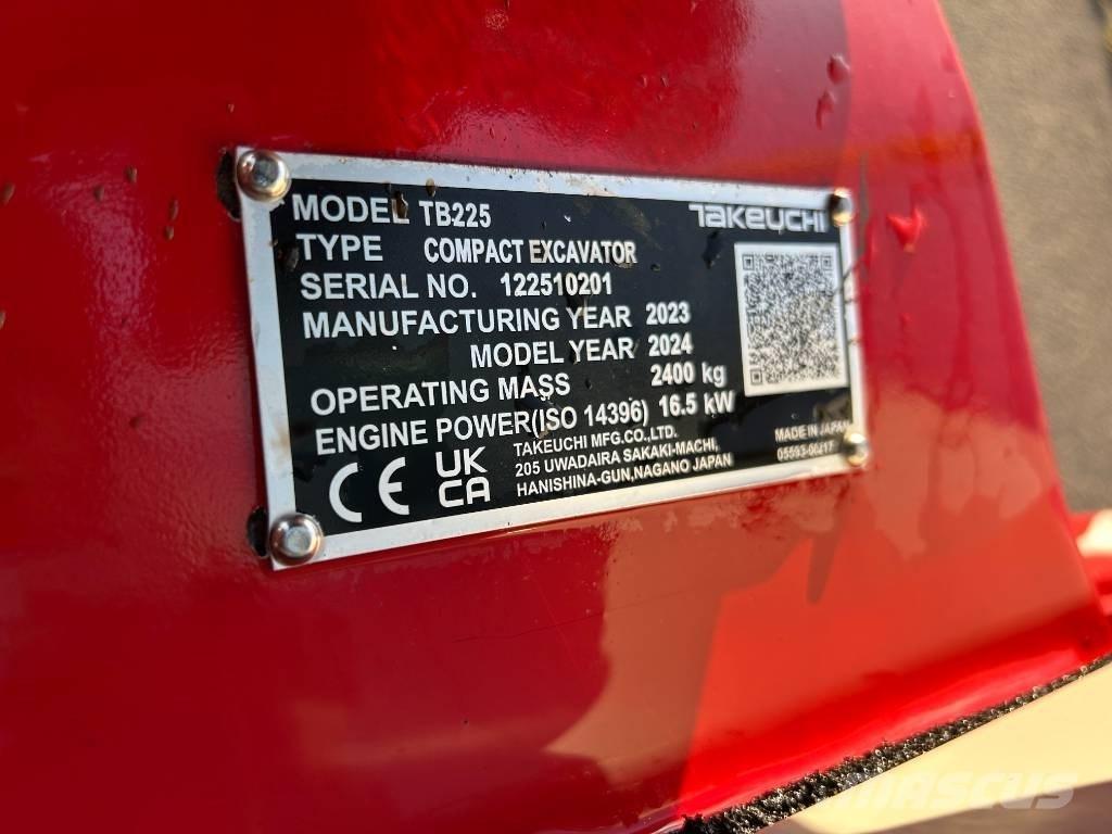 Takeuchi TB 225A V3 Minigraafmachines < 7t