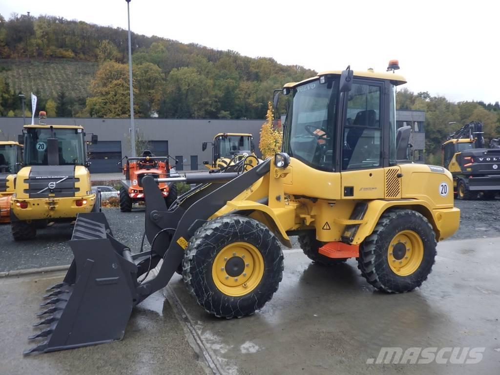 Volvo L 30 G Wielladers