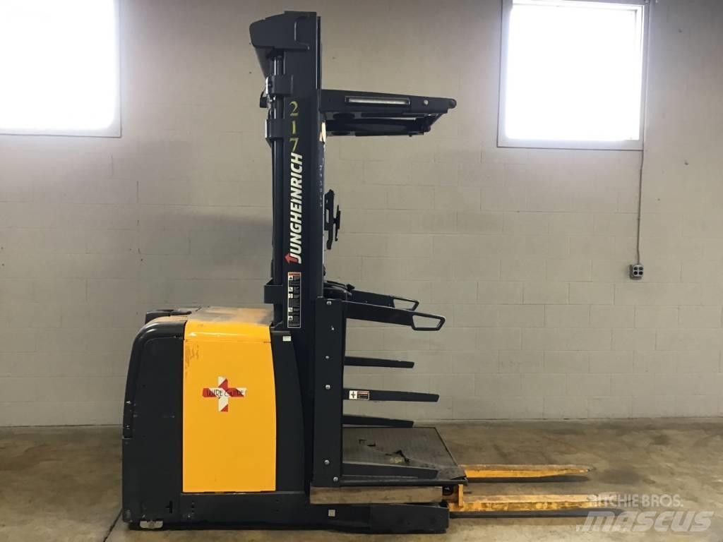 Jungheinrich EKS208 Orderpicker voor middelhoog niveau