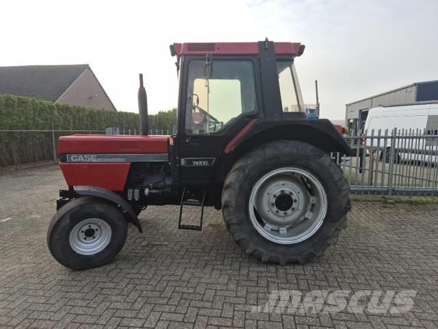 Case IH 745 XL Tractoren