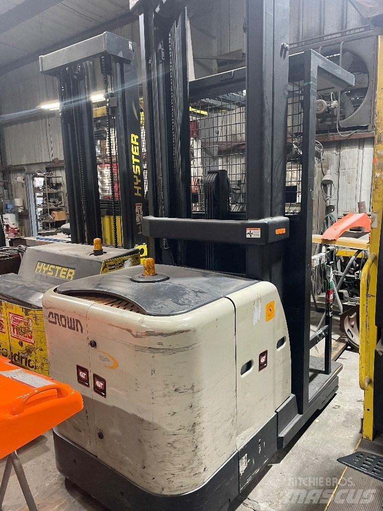 Crown Order Picker Elektrische heftrucks